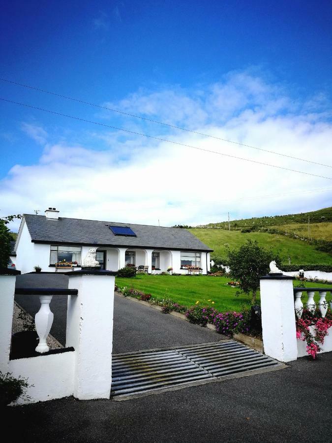 The Three Arches Bed & Breakfast Louisburgh Exterior photo
